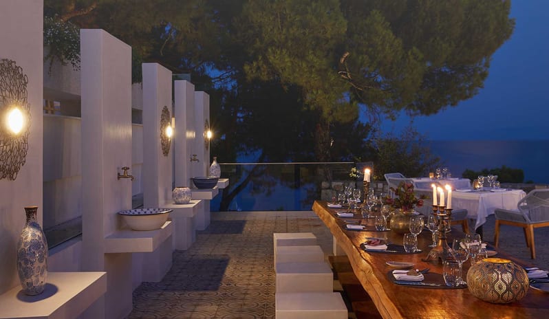 ELIVI SKIATHOS - LEDA AND SWAN  FAMILY TABLE